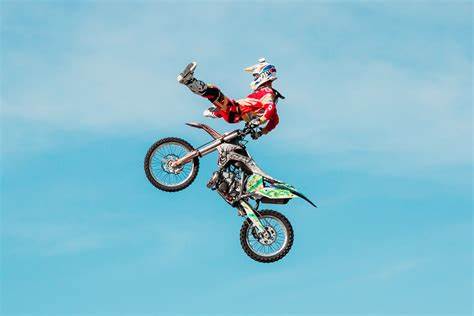 Moto Racing Flying